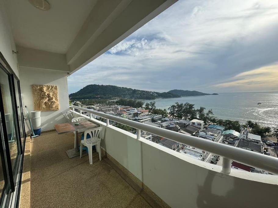 Tower With A Great View Appartamento Patong